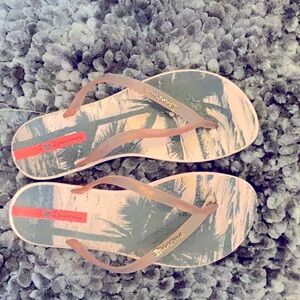 These Ipanema flip flops are size six and used